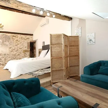Apartment Charming Historic Gem With Modern Flair In