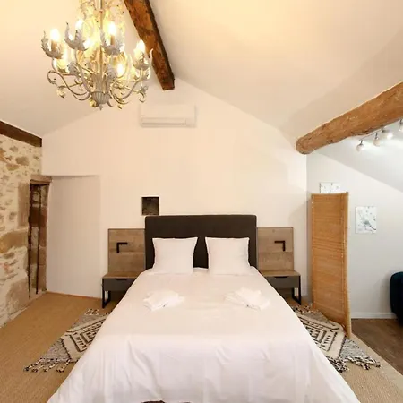 Charming Historic Gem With Modern Flair In * Leynhac